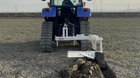 溝堀機作業写真