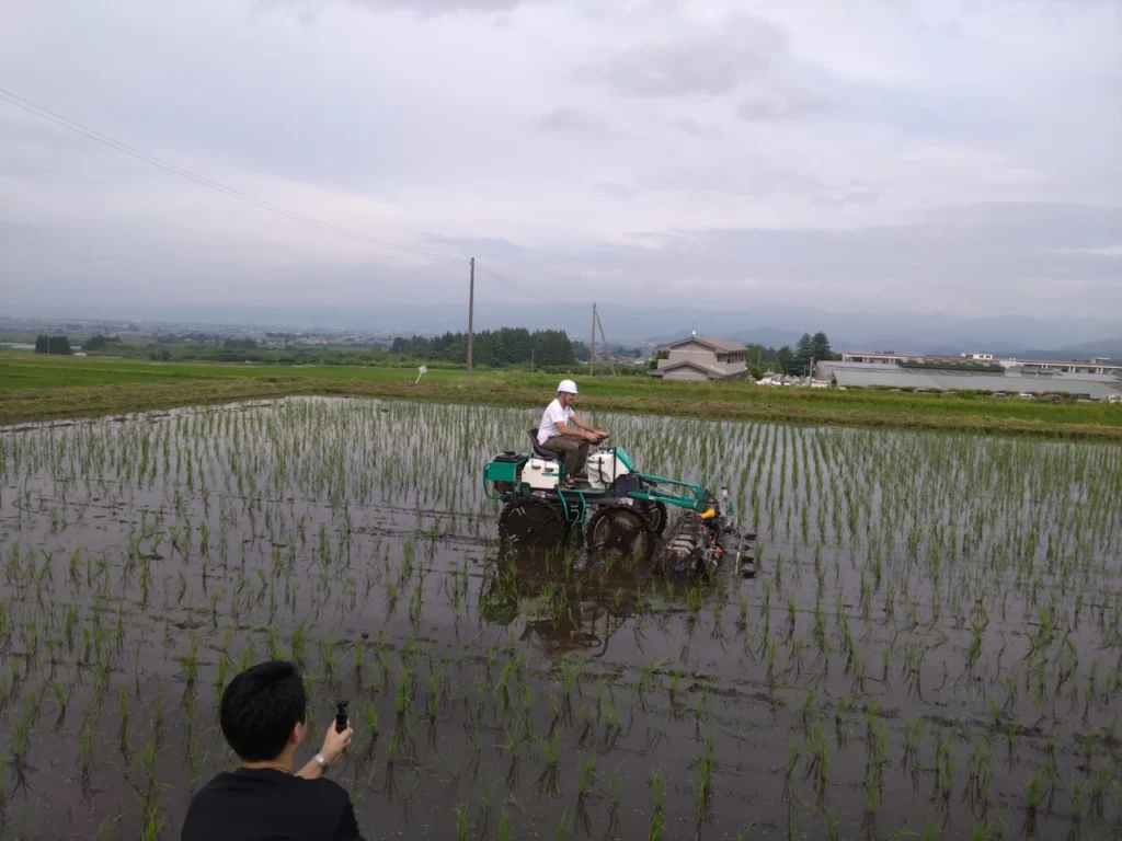 水田除草機
